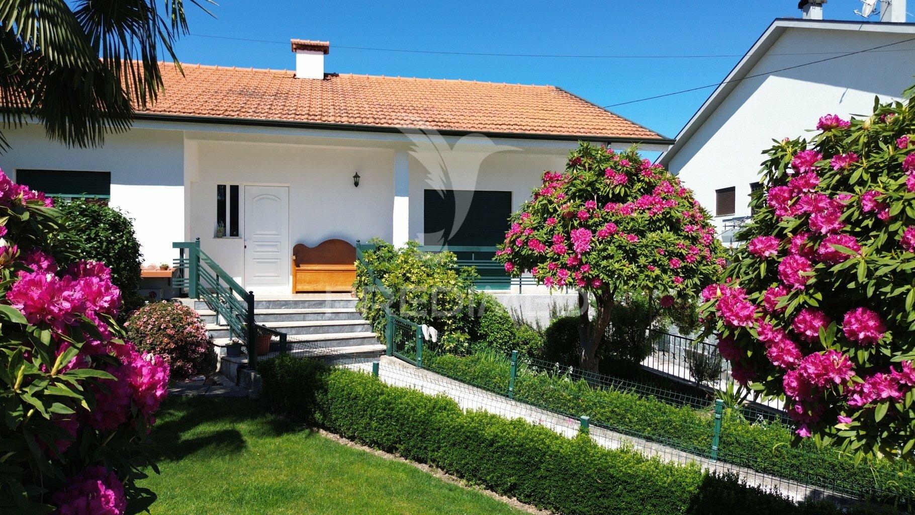 Moradia t3 em oliveira - amarante