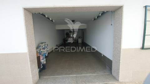 Moradia t3 em oliveira - amarante