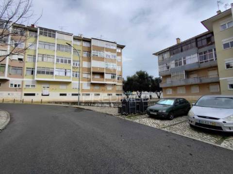 Apartamento t2 ao pé da estação comboios