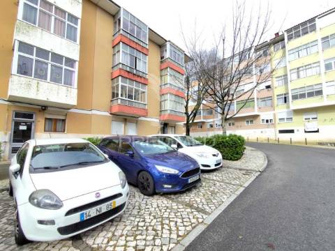 Apartamento t2 ao pé da estação comboios