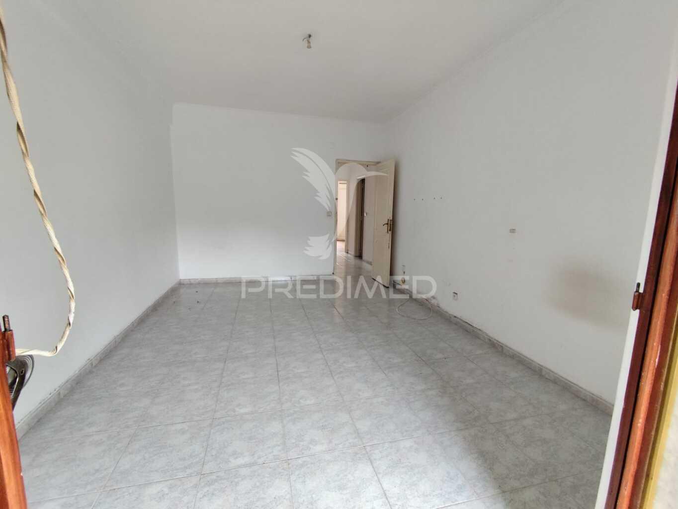 Apartamento t2 ao pé da estação comboios