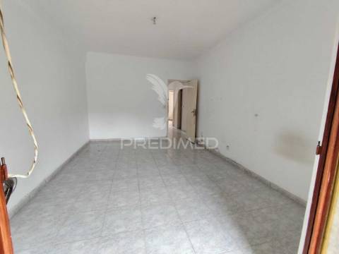Apartamento t2 ao pé da estação comboios