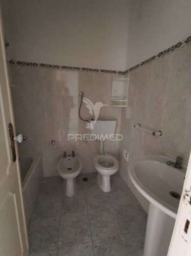 Apartamento t2 ao pé da estação comboios