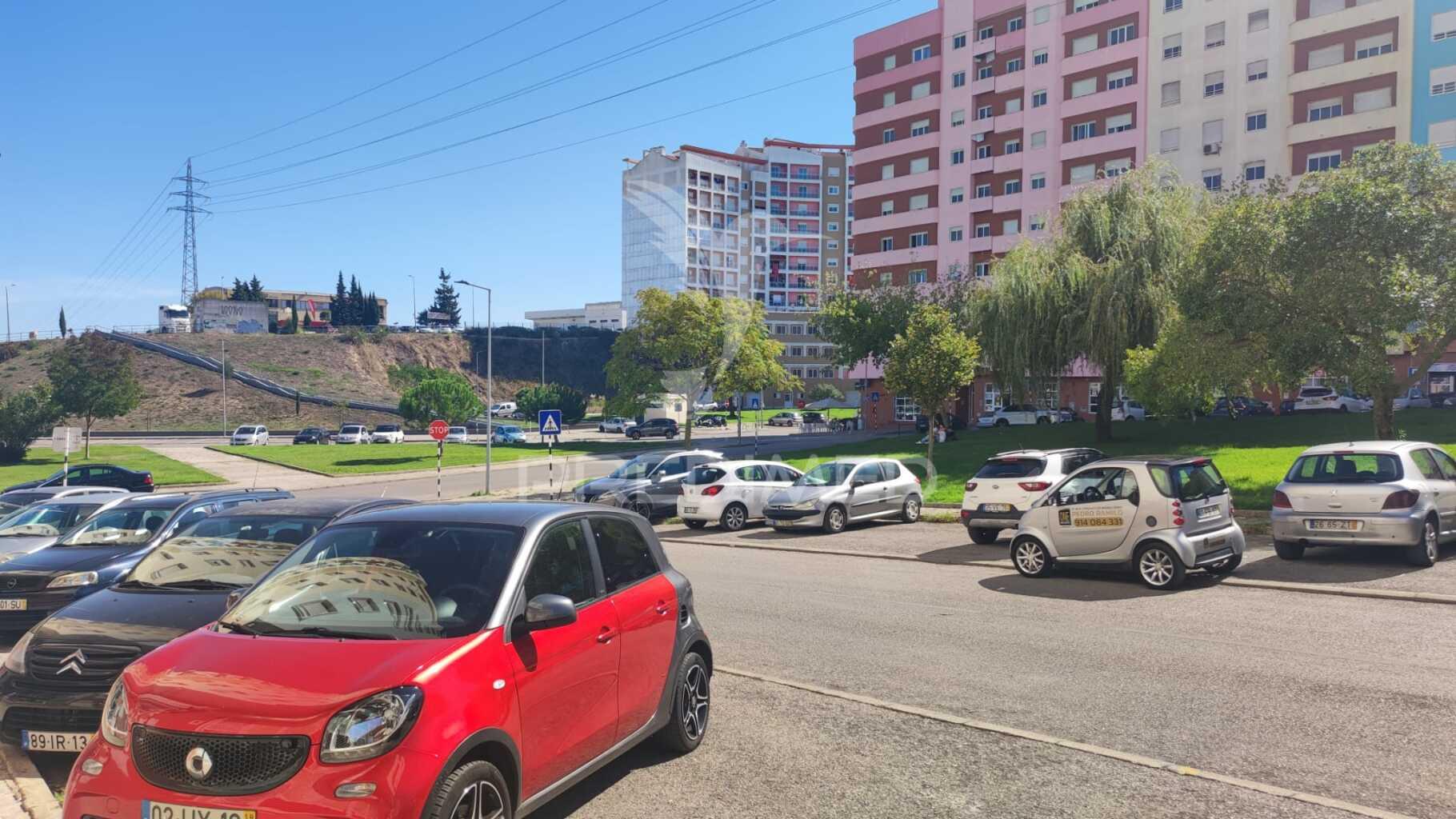 Loja na urbanização santa marta