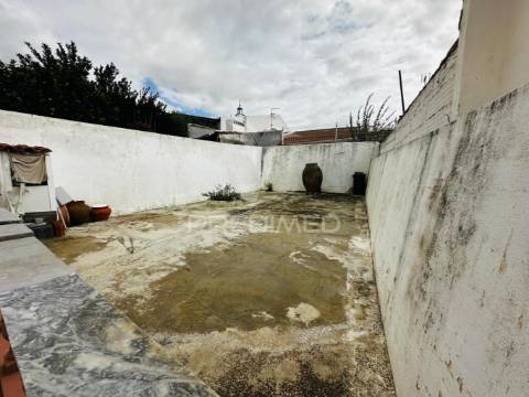 Moradia t3 com quintal vila boim