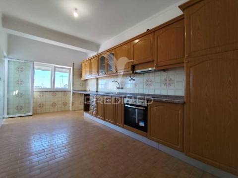 Apartamento t2 vale da amoreira