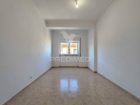 Apartamento t2 vale da amoreira