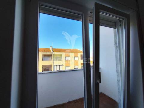 Apartamento t2 vale da amoreira