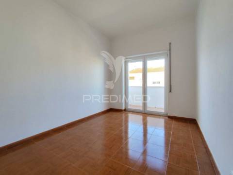 Apartamento t2 vale da amoreira