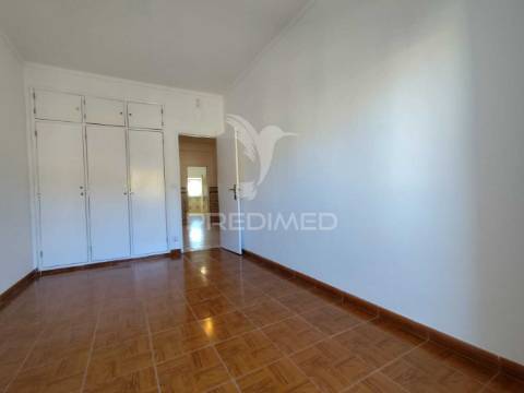 Apartamento t2 vale da amoreira