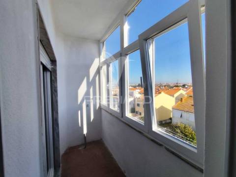 Apartamento t2 vale da amoreira