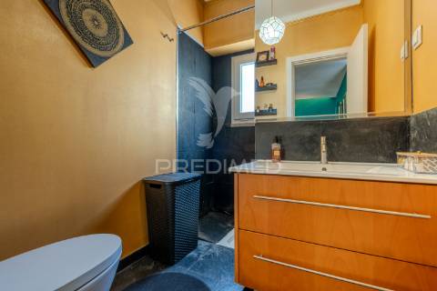 Encantador apartamento t2 | junto ao rio e próximo ao alto de santa catarina