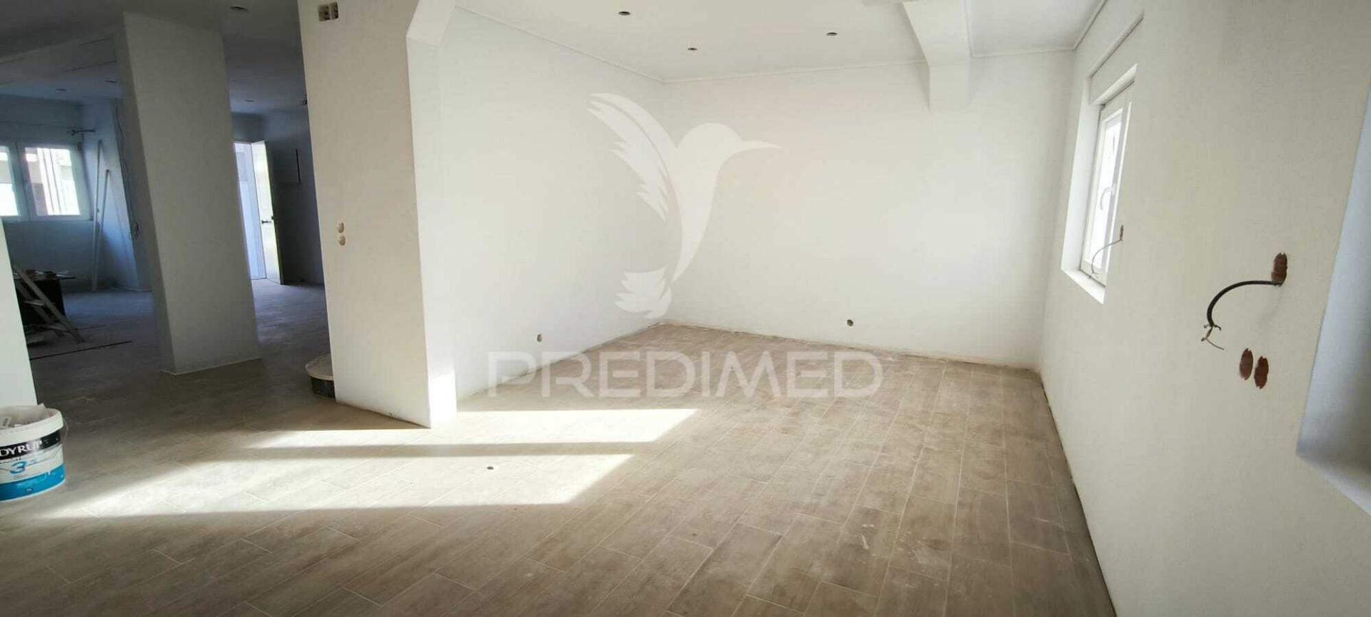 Moradia t5, totalmente remodelada, com materiais de eficiência energética e inteligente - vale de milhaços