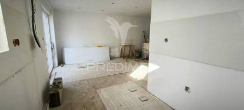 Moradia t5, totalmente remodelada, com materiais de eficiência energética e inteligente - vale de milhaços
