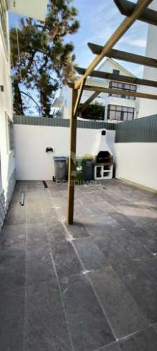 Moradia t5, totalmente remodelada, com materiais de eficiência energética e inteligente - vale de milhaços