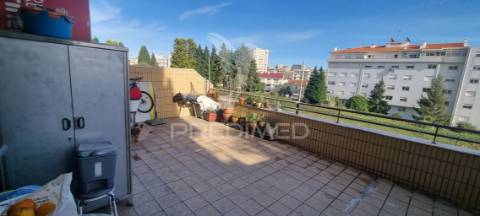 T2+1 com lugar de garagem e terraço
