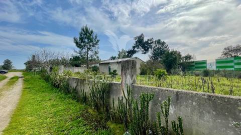Terreno urbano industrial no seixal