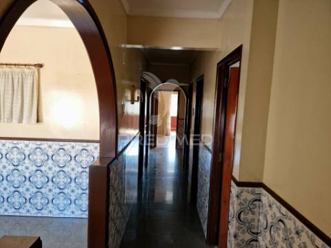 Apartamento t2 em lisboa (pontinha)