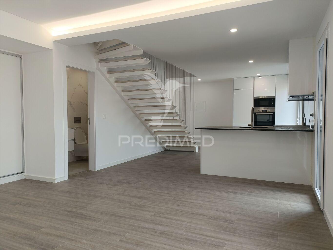 Apartamento t2 duplex novo em amora