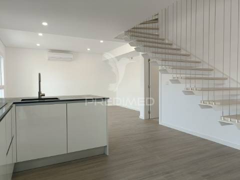 Apartamento t2 duplex novo em amora