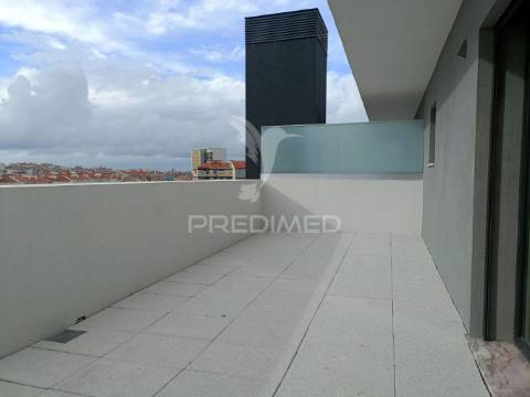 Apartamento t2 duplex novo em amora