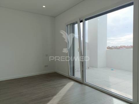 Apartamento t2 duplex novo em amora
