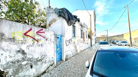 2 moradias – rua francisco ferrer em almada