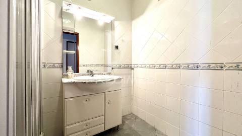 Dois apartamentos pelo preço de um no centro histórico de setúbal