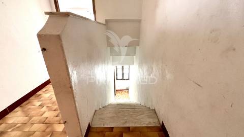 Dois apartamentos pelo preço de um no centro histórico de setúbal