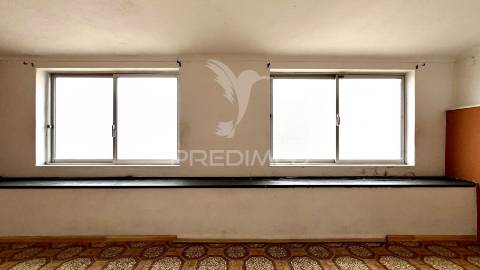 Dois apartamentos pelo preço de um no centro histórico de setúbal