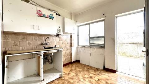 Dois apartamentos pelo preço de um no centro histórico de setúbal