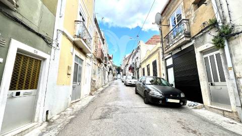 Dois apartamentos pelo preço de um no centro histórico de setúbal