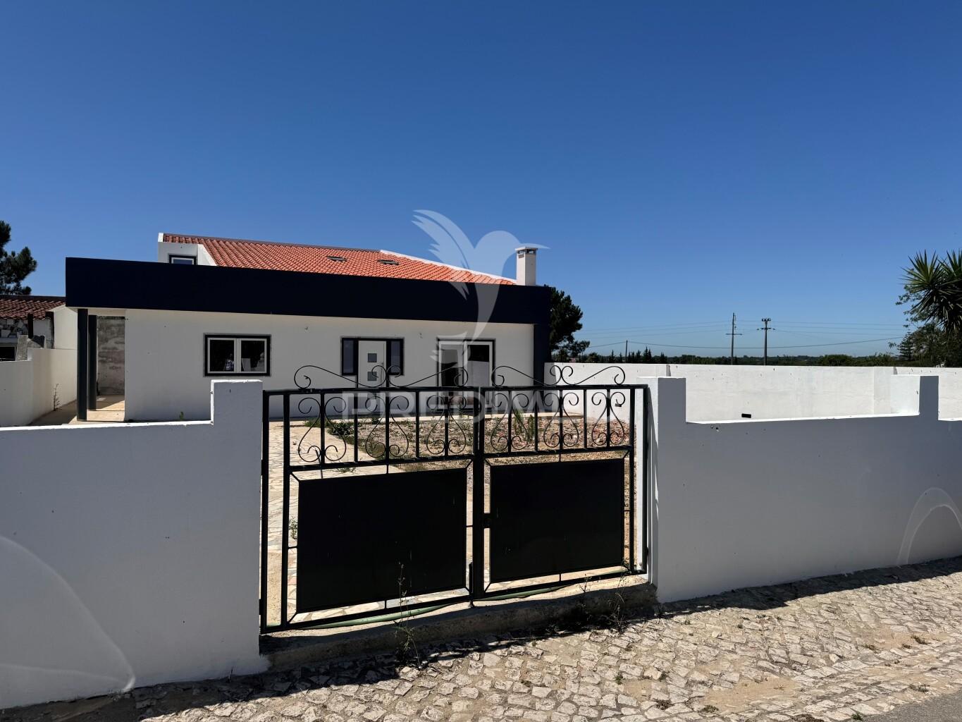 Moradia t3 em reconstrução na jardia, montijo