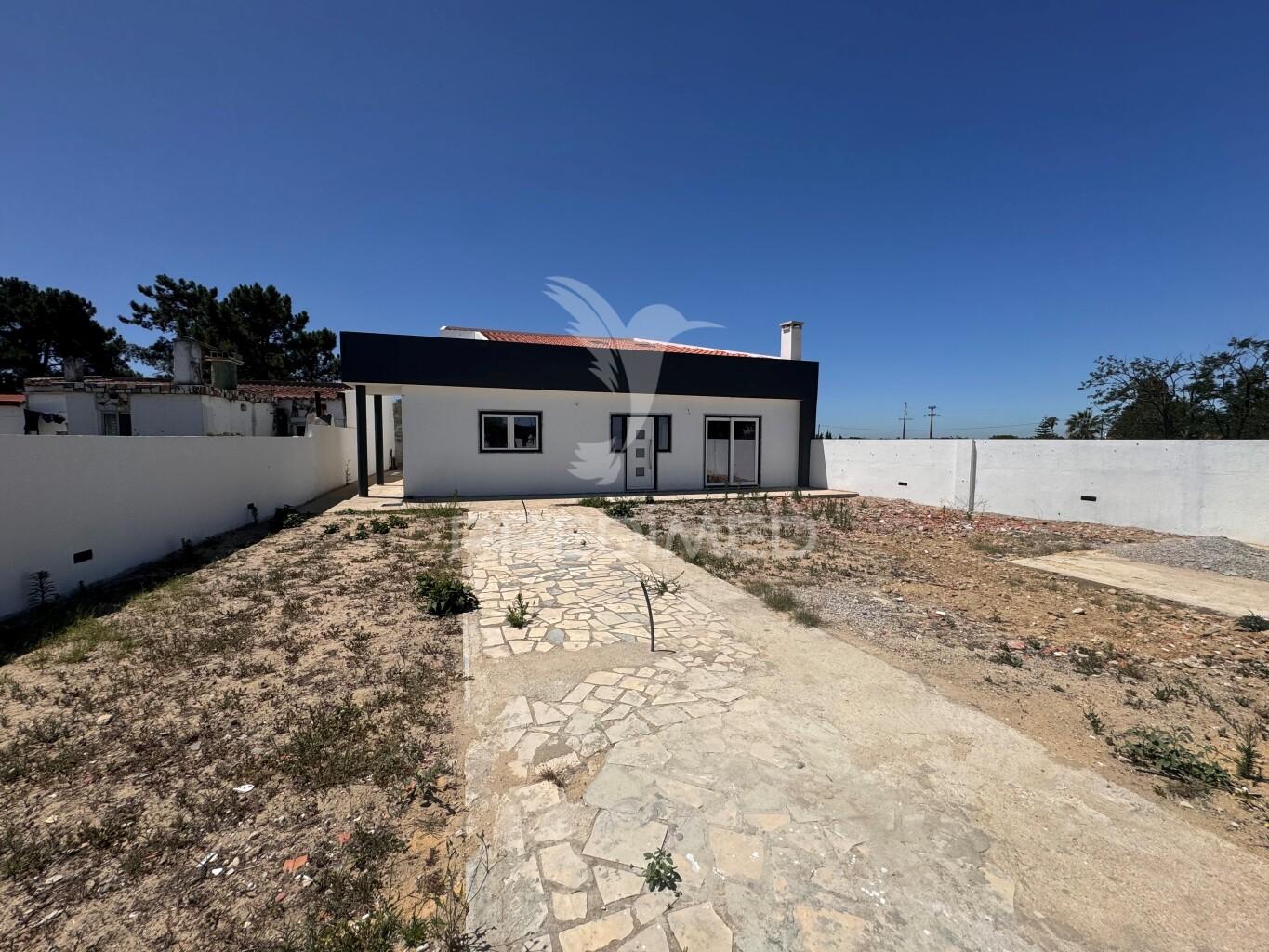 Moradia t3 em reconstrução na jardia, montijo