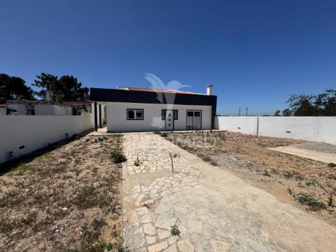 Moradia t3 em reconstrução na jardia, montijo