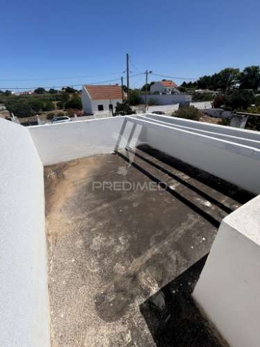 Moradia t3 em reconstrução na jardia, montijo