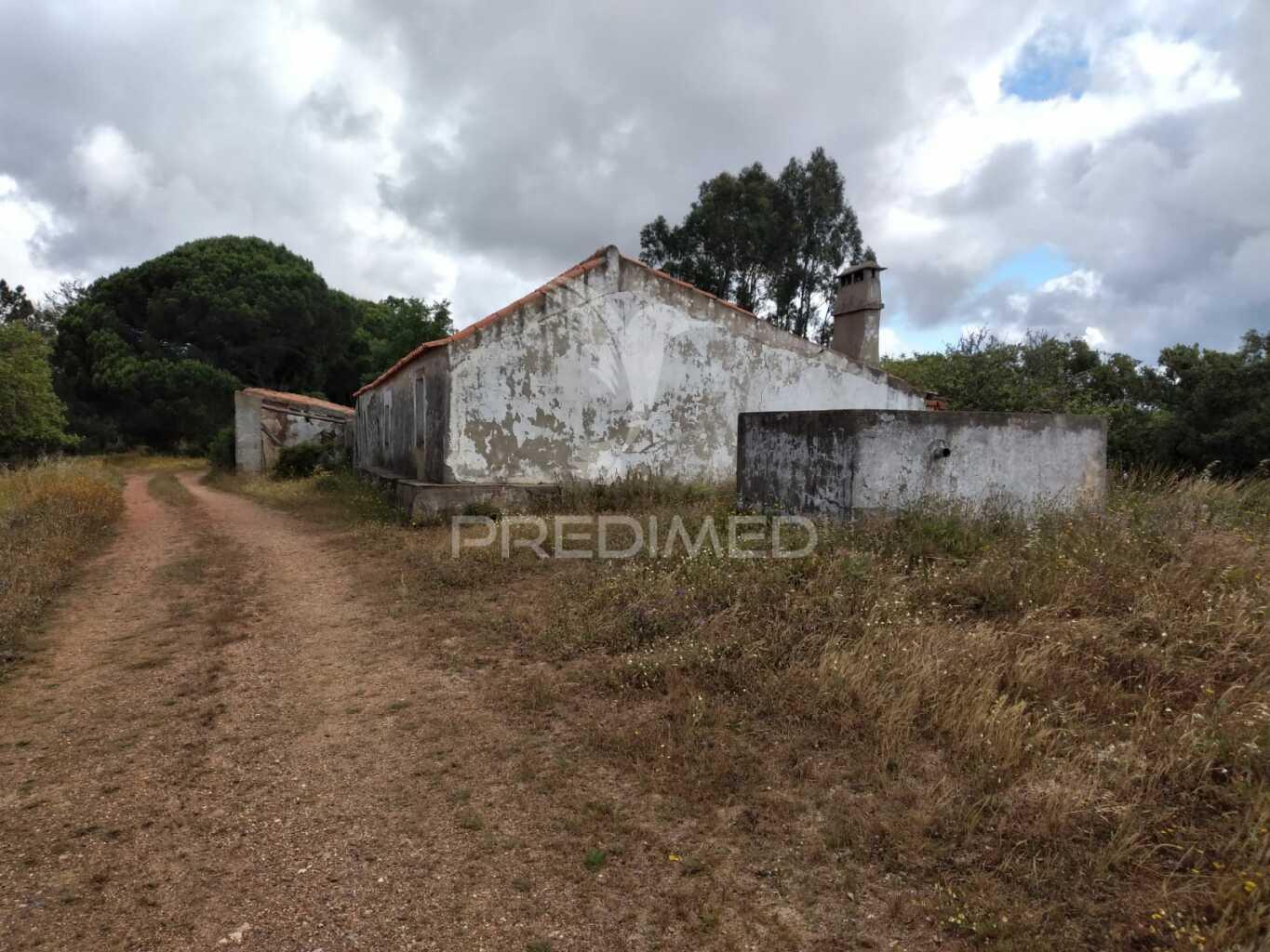 Monte alentejano, situado no lugar da "vigia"