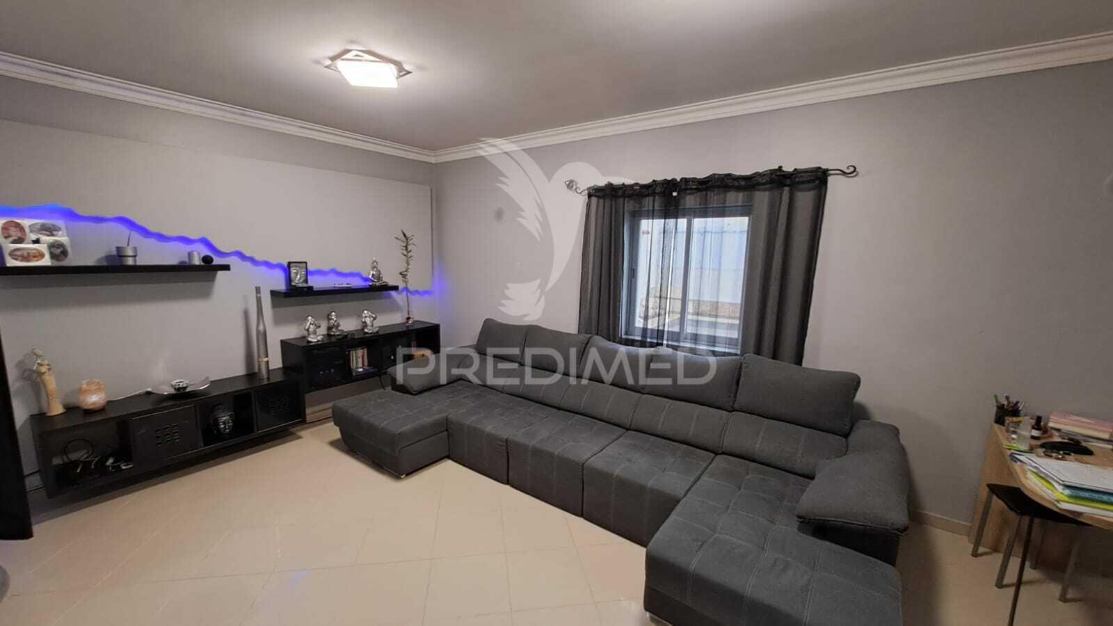 Moradia  t3 com garagem e piscina em alhos vedros