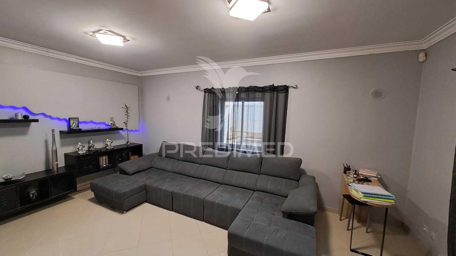 Moradia  t3 com garagem e piscina em alhos vedros