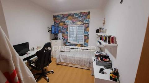 Moradia  t3 com garagem e piscina em alhos vedros
