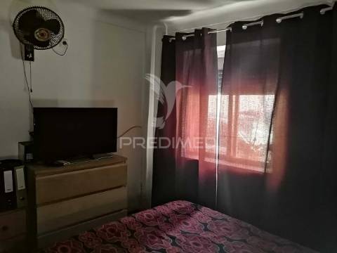 Moradia remodelada t3+2 nas arroteias, moita