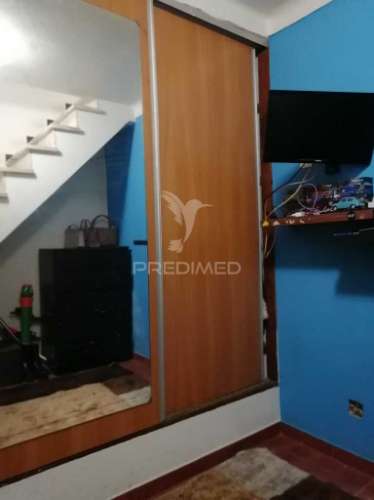 Moradia remodelada t3+2 nas arroteias, moita