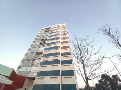 T2 totalmente remodelado na cidade sol
