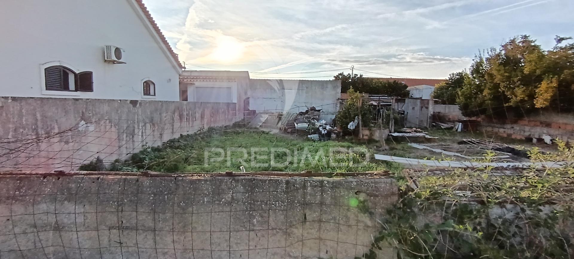 Terreno urbano de 200m2 em vale do grou, alhos vedros