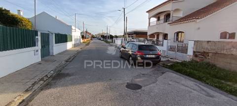 Terreno urbano de 200m2 em vale do grou, alhos vedros