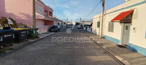 Terreno urbano de 200m2 em vale do grou, alhos vedros