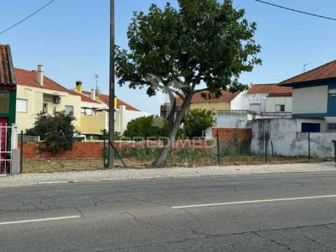 Terreno urbano com 420m2, junto aos fidalguinhos