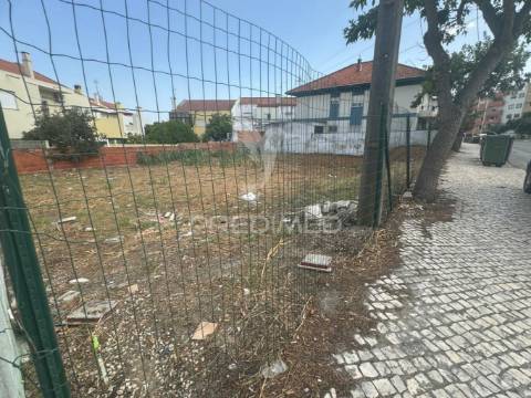 Terreno urbano com 420m2, junto aos fidalguinhos