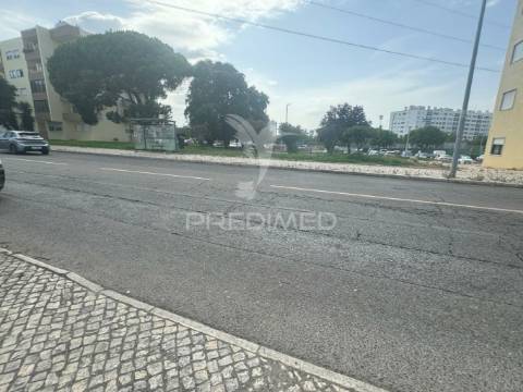 Terreno urbano com 420m2, junto aos fidalguinhos