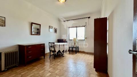 Dois t2 transformado em t5 na baixa da banheira com vista para a zona ribeirinha